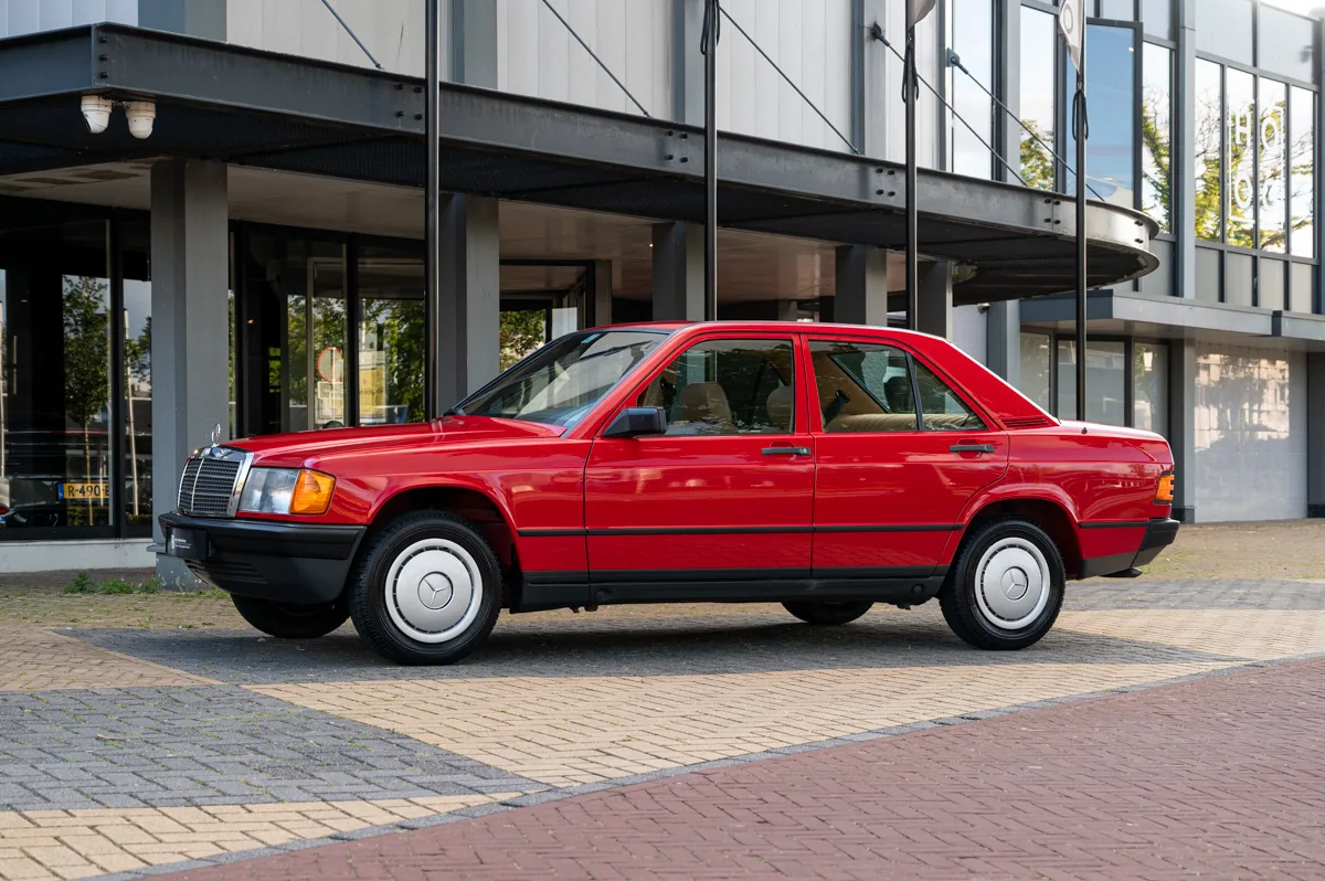 Mercedes-Benz 190-Serie (1984) — foto 1