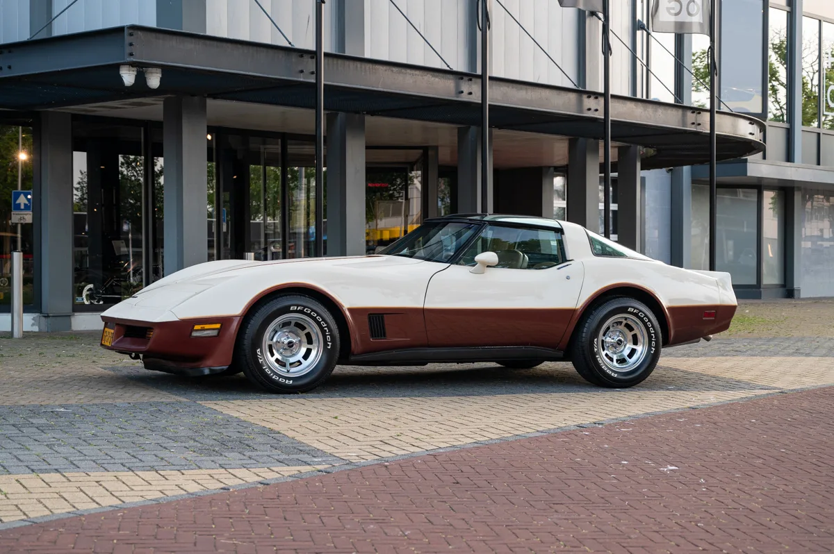 Chevrolet Corvette (1981) — foto 1