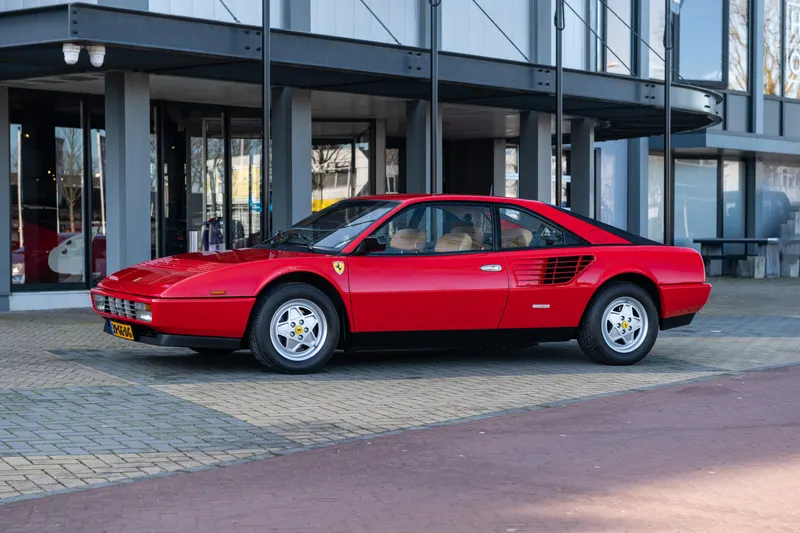 Ferrari Mondial (1986)