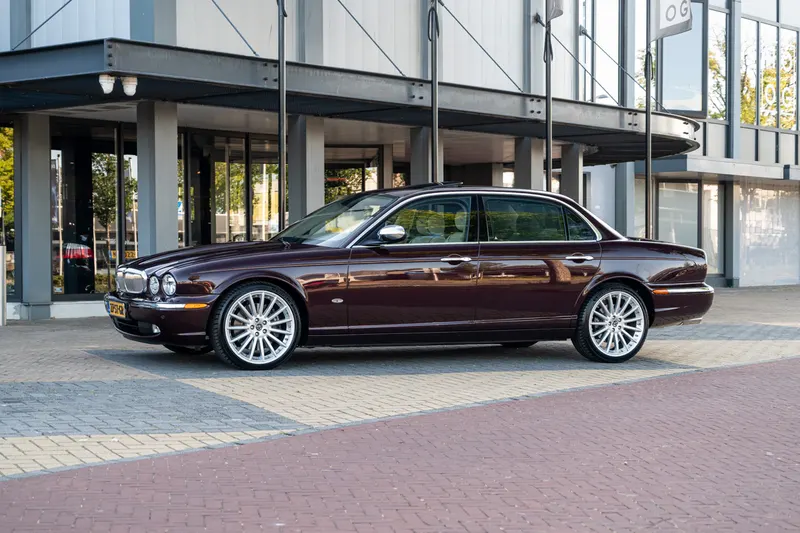 Daimler Super 8 (2006)