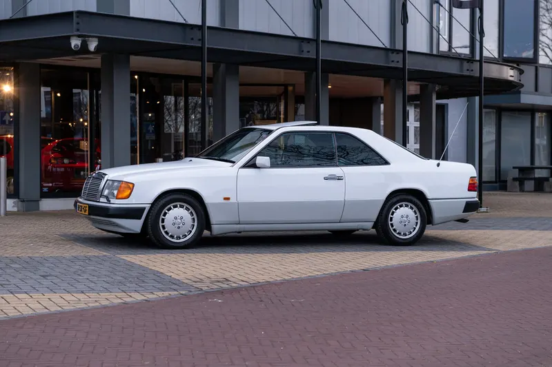 Mercedes-Benz E-Klasse (1991)