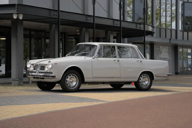 Alfa Romeo 2600 (1966)