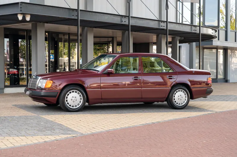 Mercedes-Benz E-Klasse (1991)