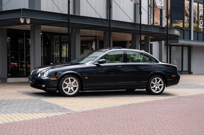 Jaguar S-Type (2003)