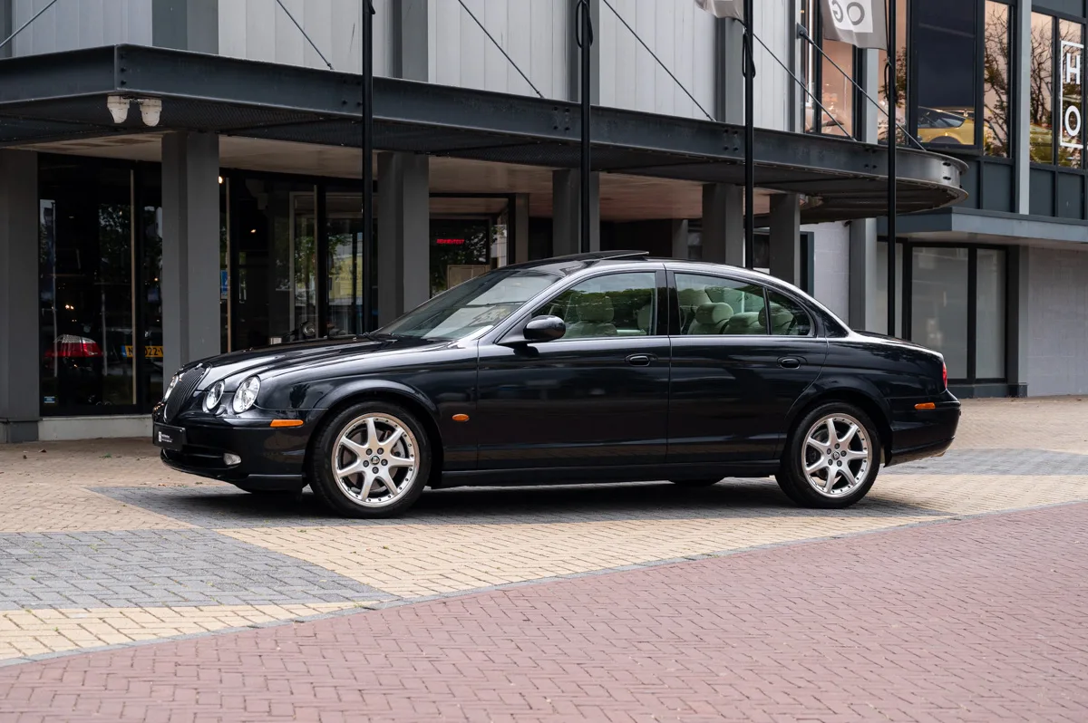Jaguar S-Type (2003) — foto 1