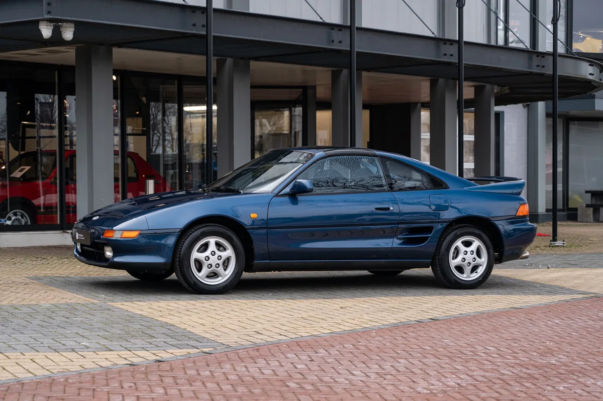 Toyota MR-2 (1991) — foto 1