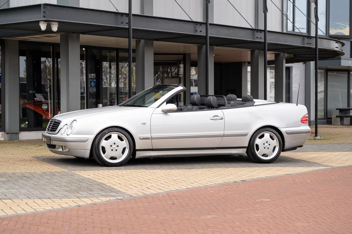 Mercedes-Benz CLK-Klasse (2000) — foto 1