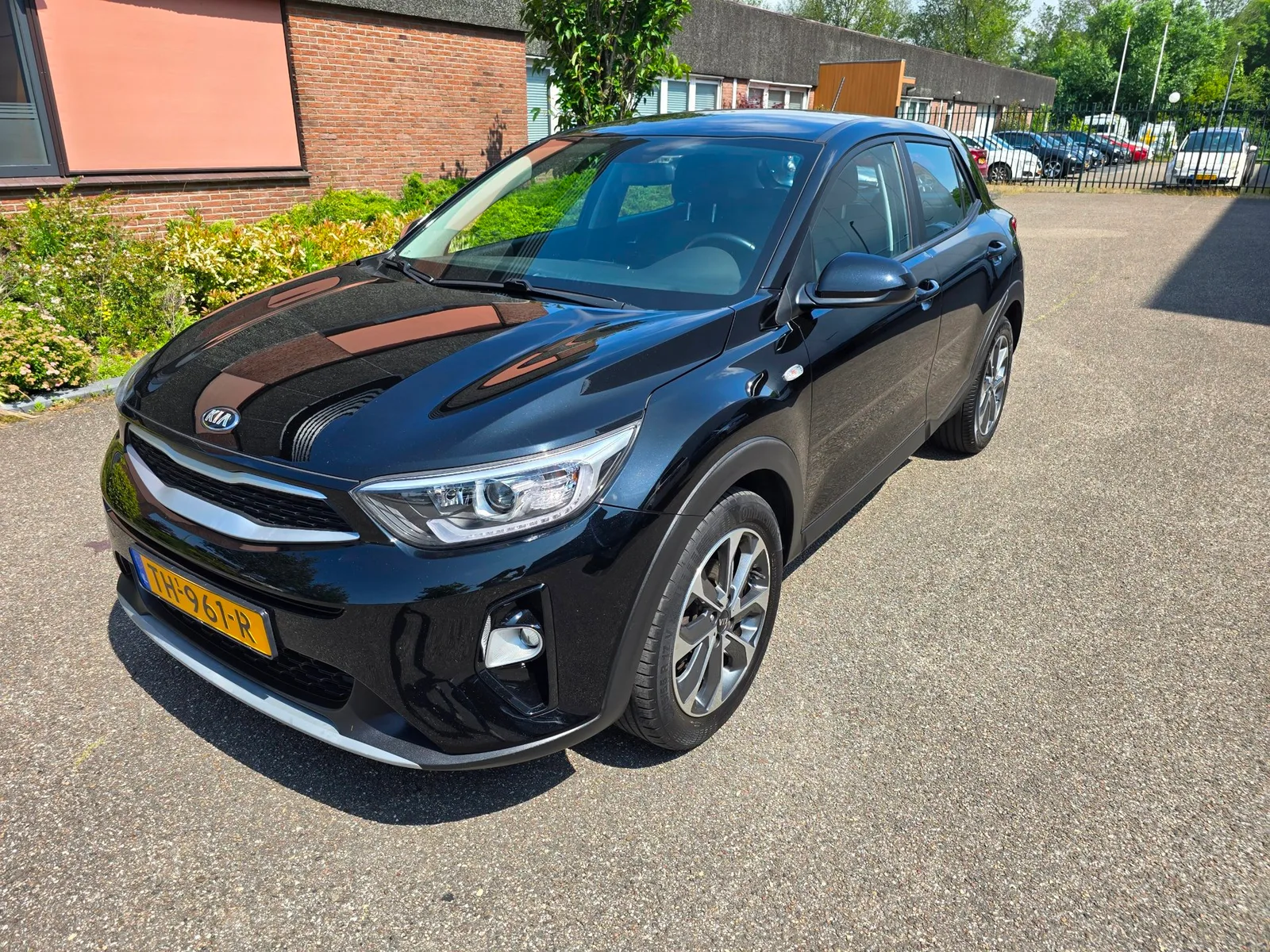 Kia Stonic (2018) — foto 1