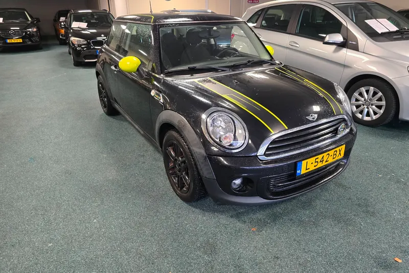 MINI One (2013)
