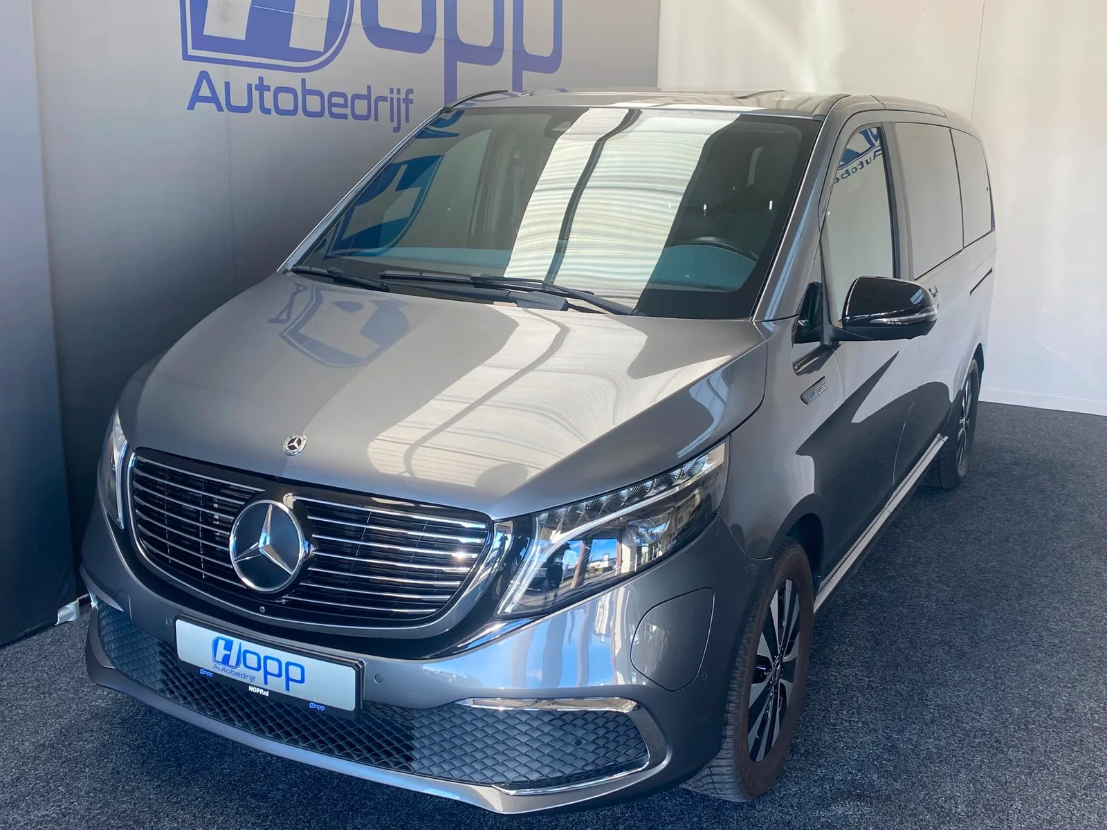 Mercedes-Benz EQV (2021) — foto 1