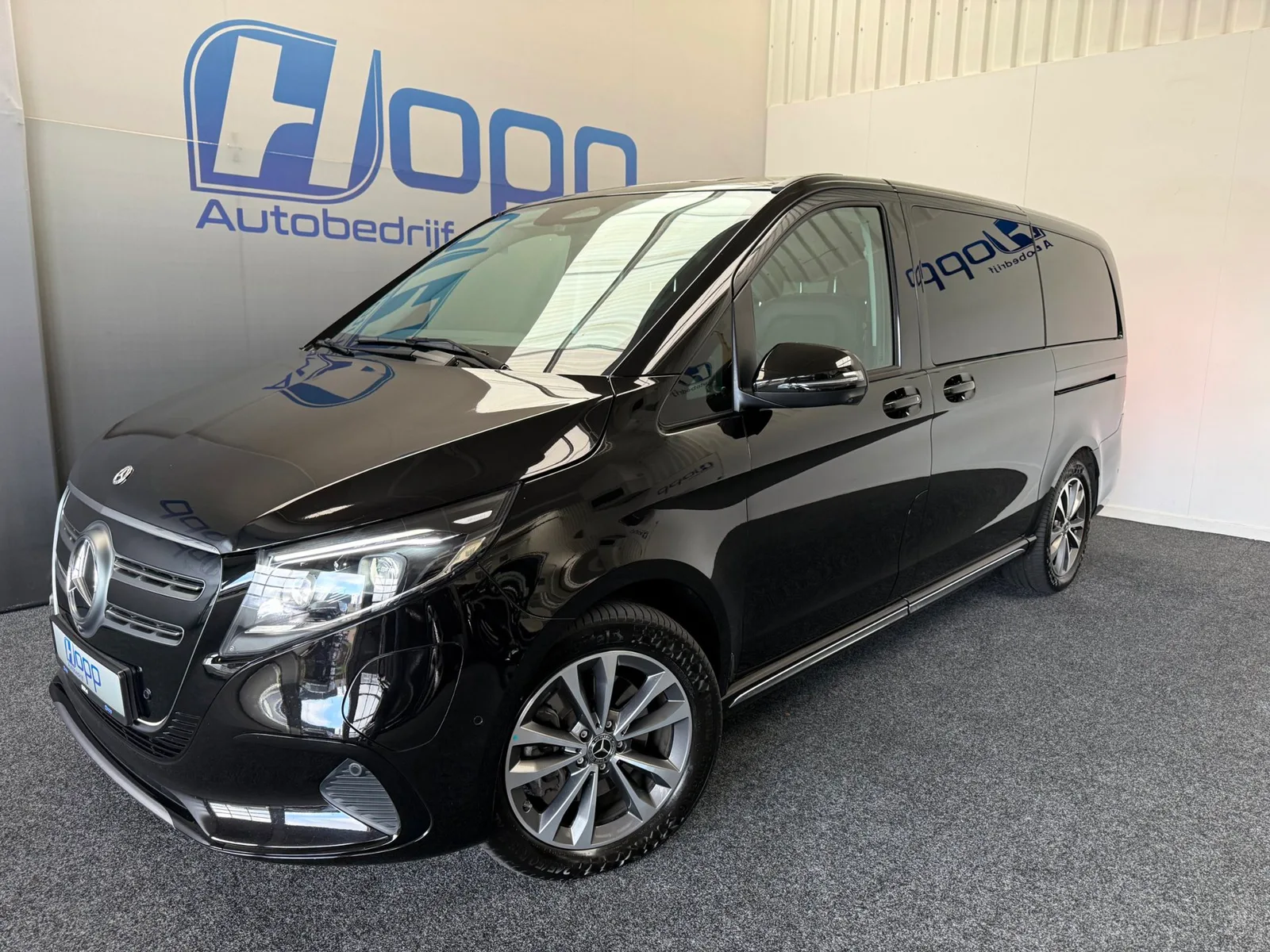 Mercedes-Benz EQV (2024) — foto 1