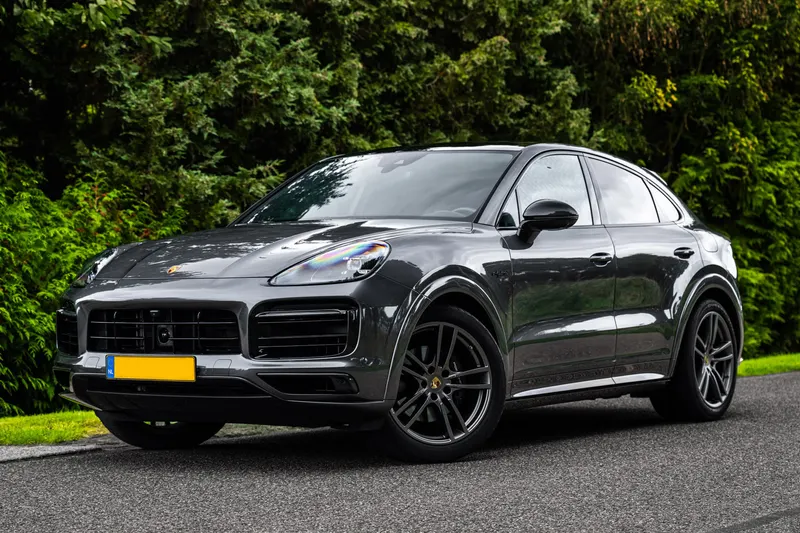 Porsche Cayenne Coupé (2023)