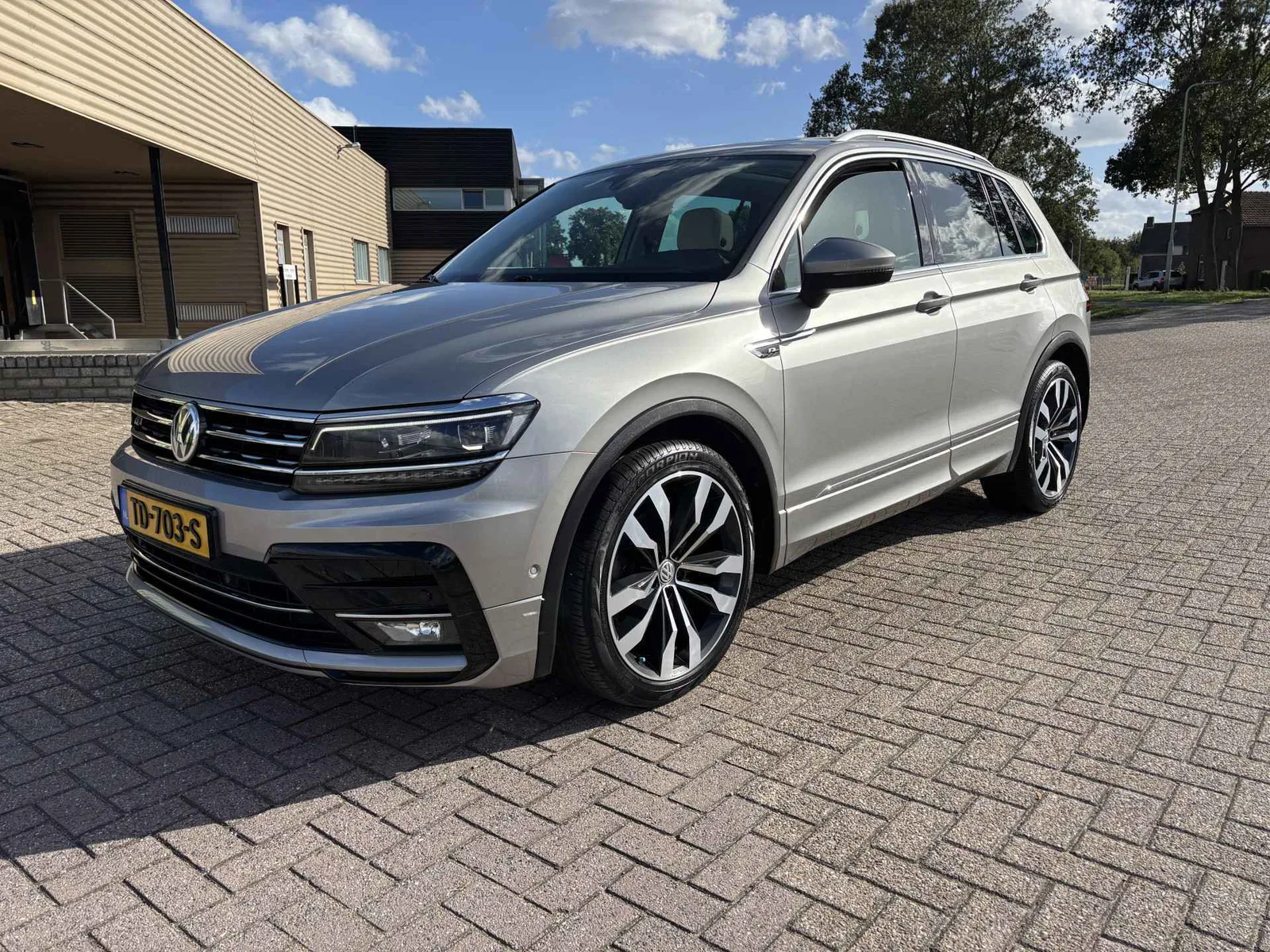 Volkswagen Tiguan (2018) — foto 1