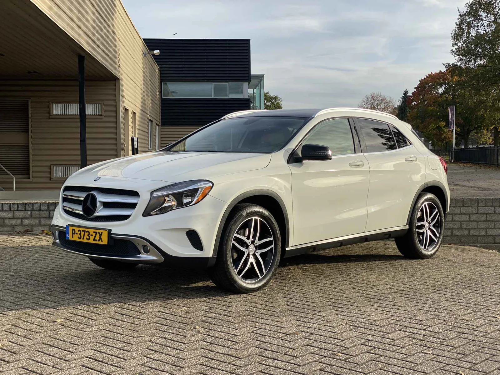 Mercedes-Benz GLA-Klasse (2015) — foto 1