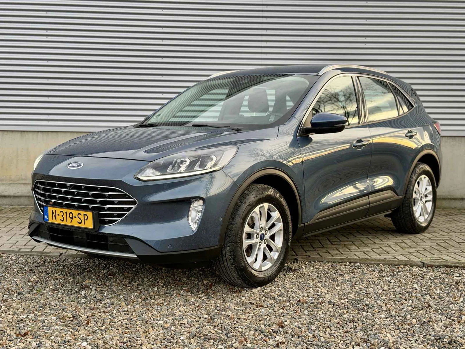 Ford Kuga (2022) — foto 1
