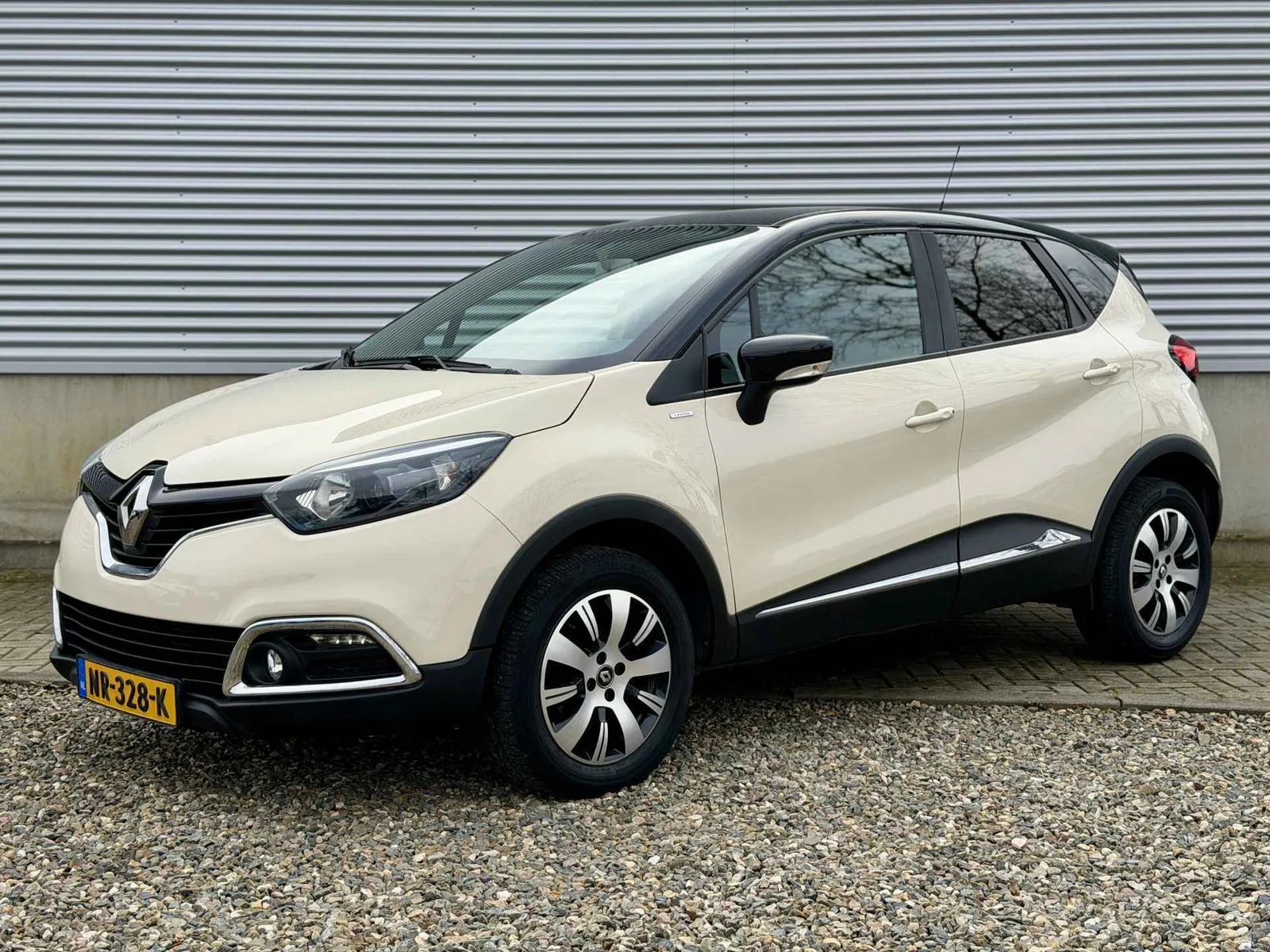 Renault Captur (2017) — foto 1