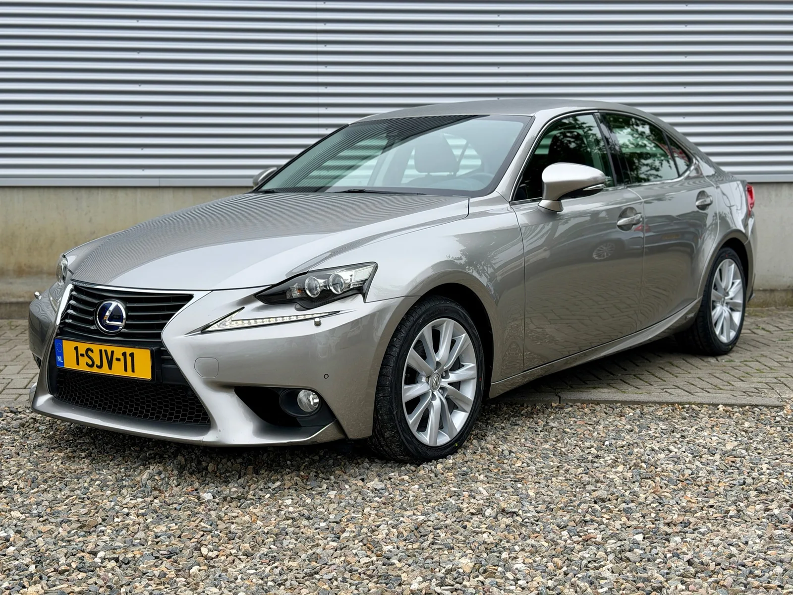 Lexus IS (2013) — foto 1