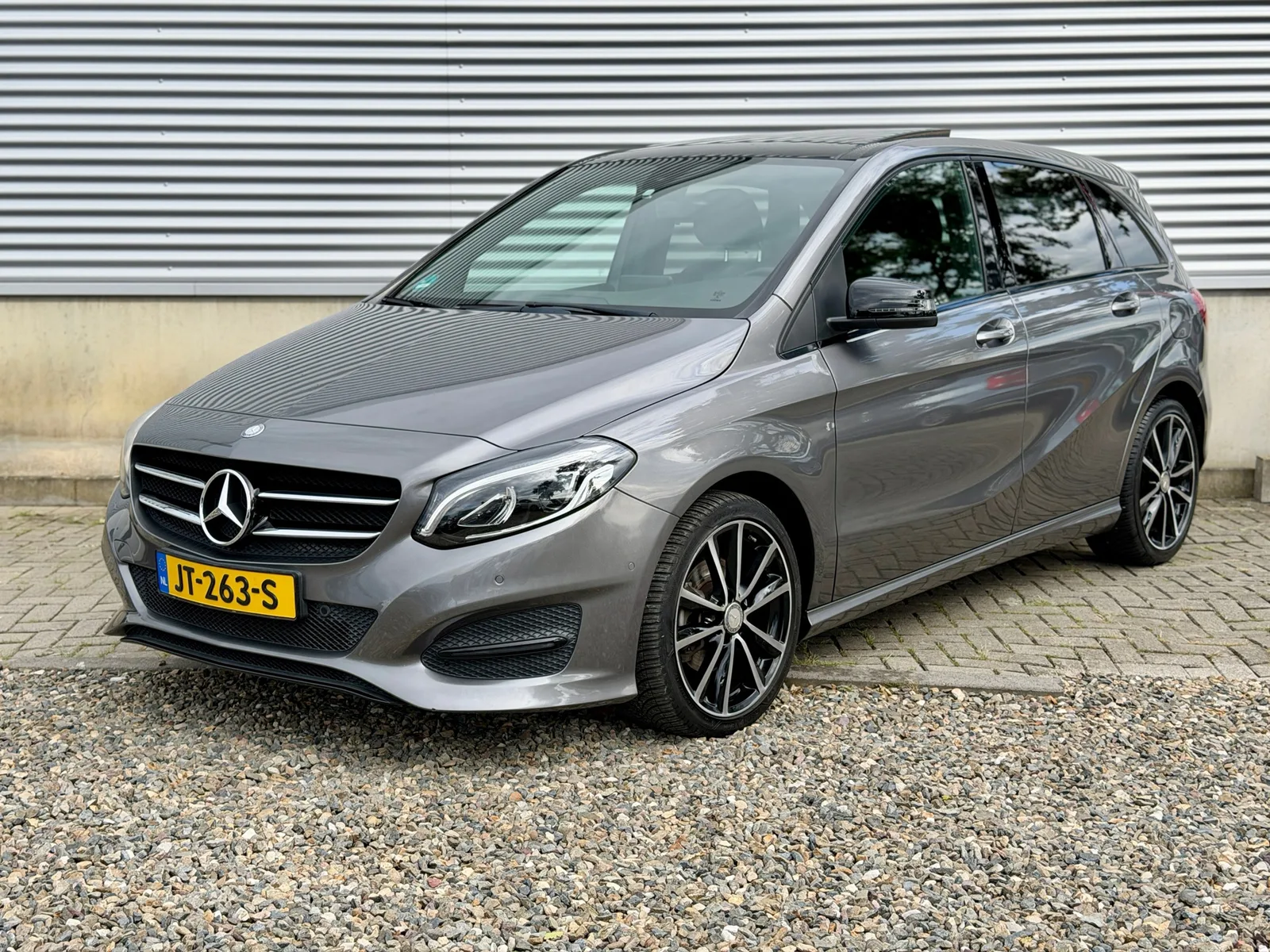 Mercedes-Benz B-Klasse (2016) — foto 1