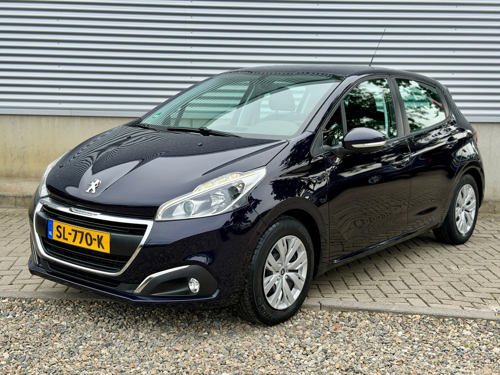 Peugeot 208 (2018) — foto 1