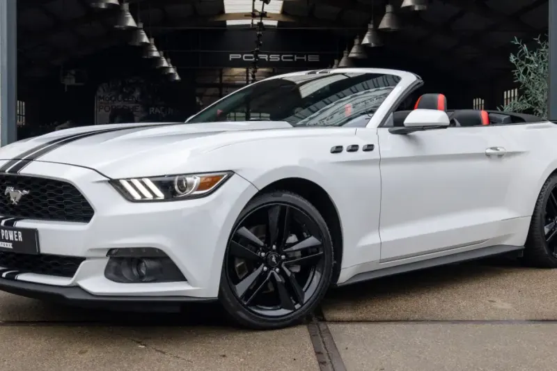 Ford Mustang (2023)