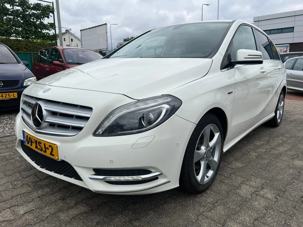 Mercedes-Benz B-Klasse (2011) — foto 1