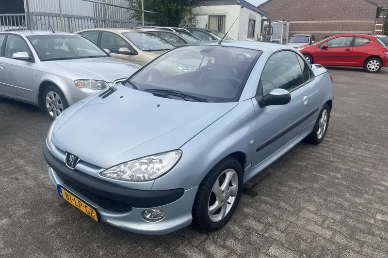 Peugeot 206 (2003)