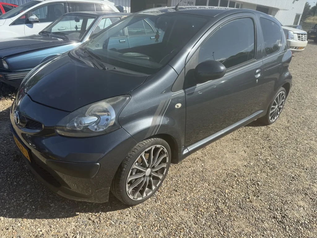 Toyota Aygo (2006) — foto 1
