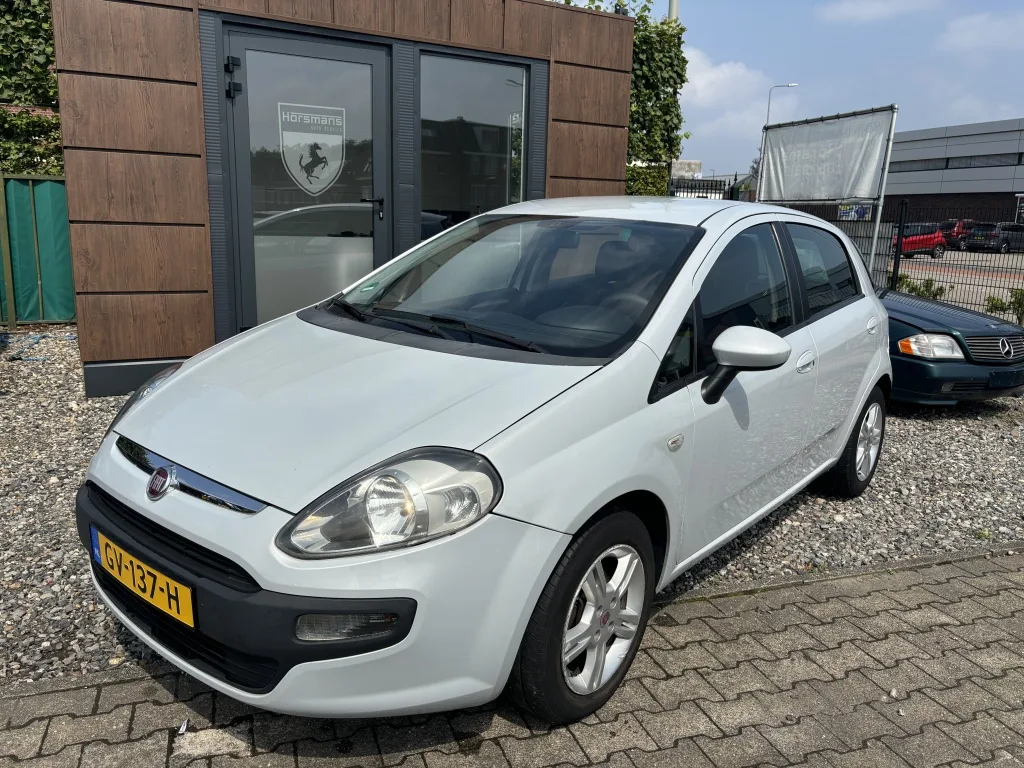 Opel Corsa (2012) — foto 1
