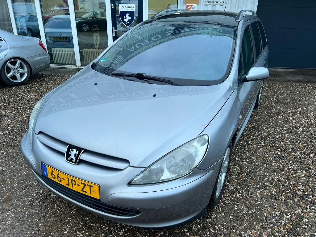 Peugeot 307 (2002) — foto 1