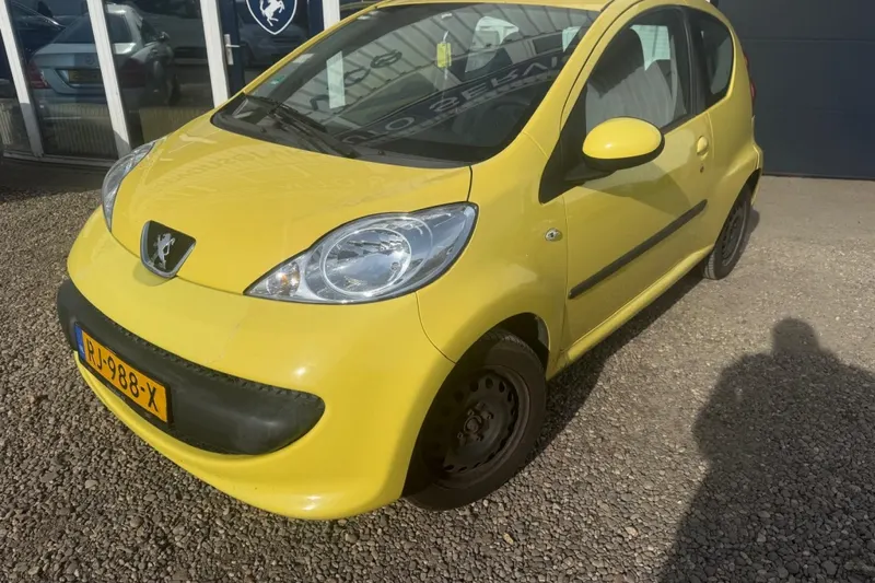 Peugeot 107 (2006)
