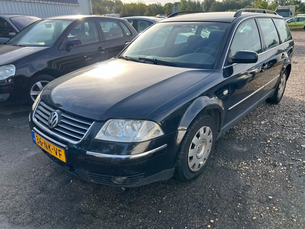 Volkswagen Passat (2003) — foto 1