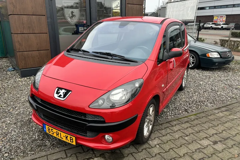 Peugeot 1007 (2005)