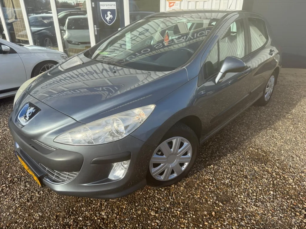 Peugeot 308 (2009) — foto 1