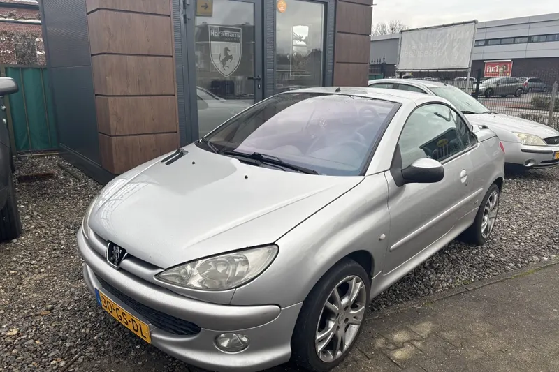 Peugeot 206 (2001)