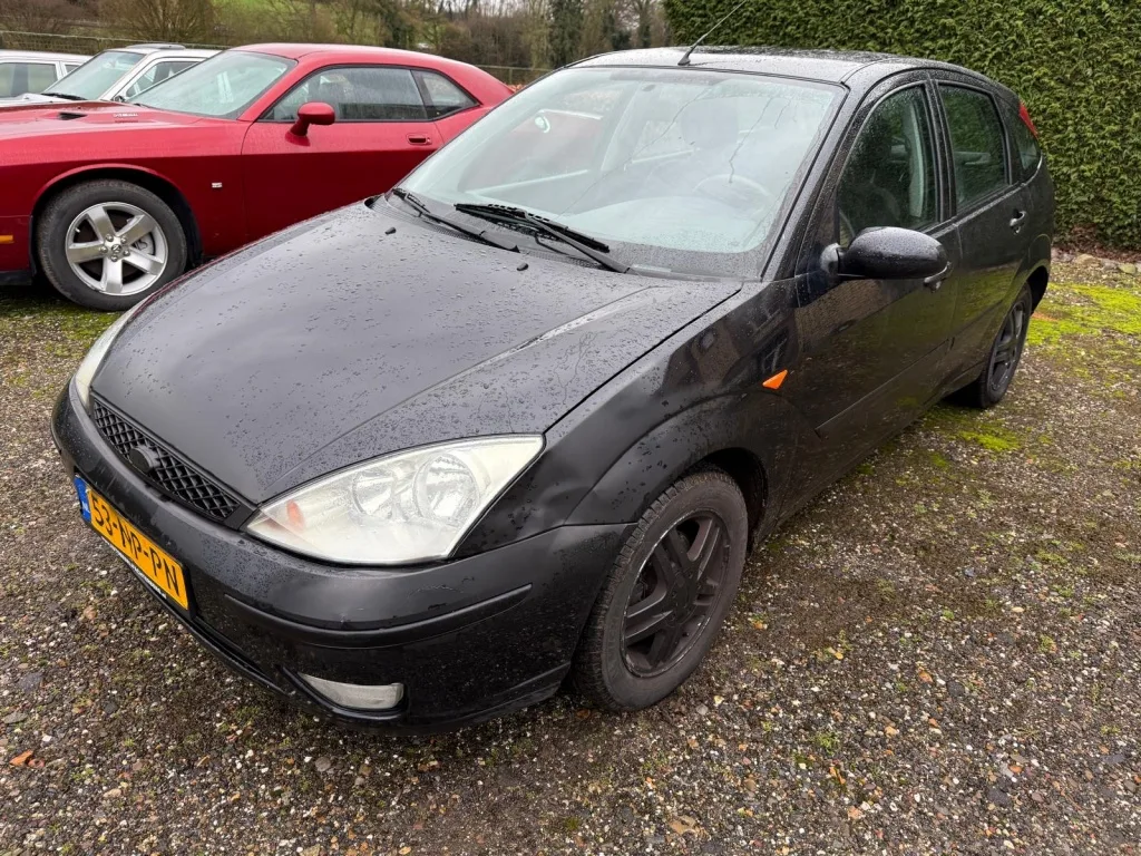 Ford Focus (2004) — foto 1