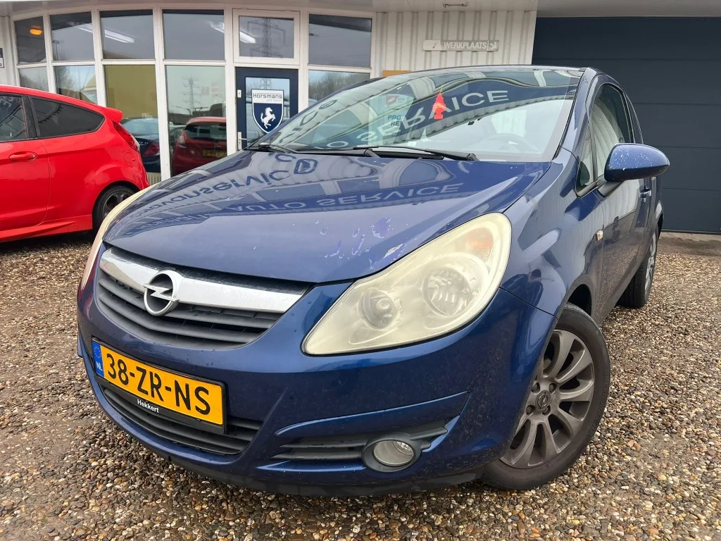 Opel Corsa (2008) — foto 1
