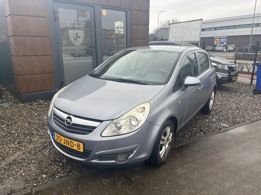 Opel Corsa (2009) — foto 1