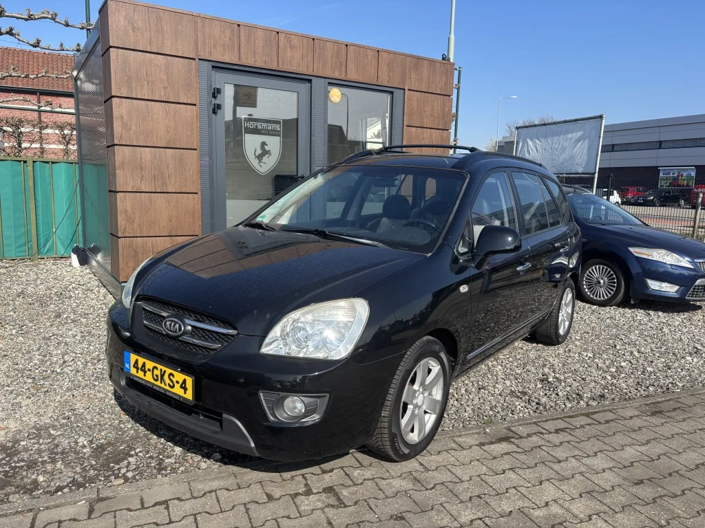 Kia Carens (2008) — foto 1