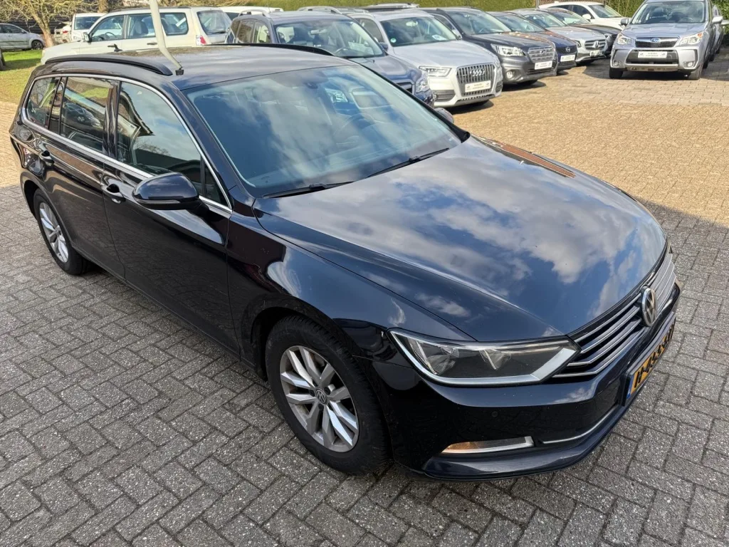 Volkswagen Passat (2015) — foto 1