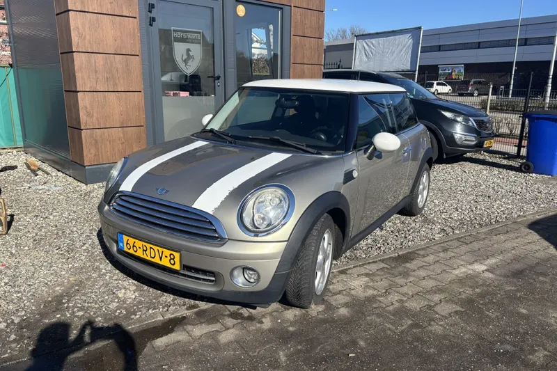 MINI Cooper (2007)