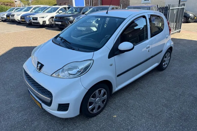 Peugeot 107 (2011)