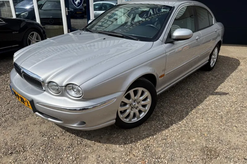 Jaguar X-Type (2002)
