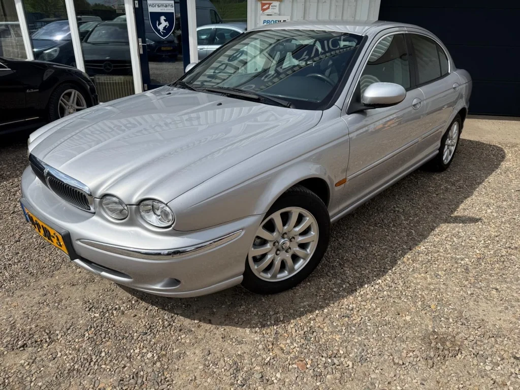 Jaguar X-Type (2002) — foto 1