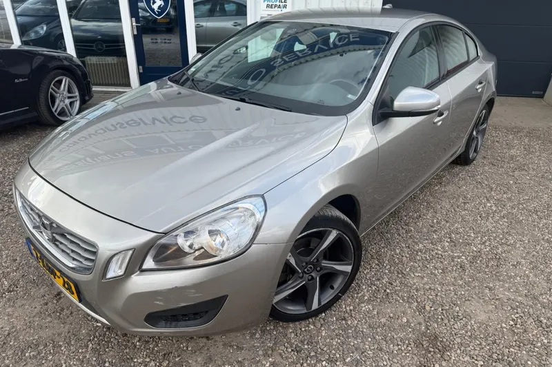 Volvo S60 (2013)