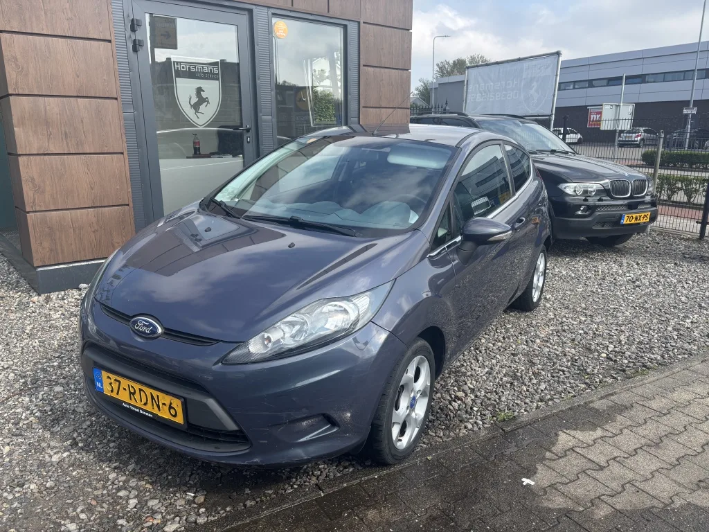 Ford Fiesta (2011) — foto 1