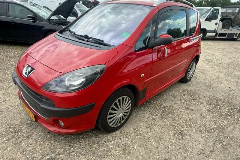 Peugeot 1007 (2005)