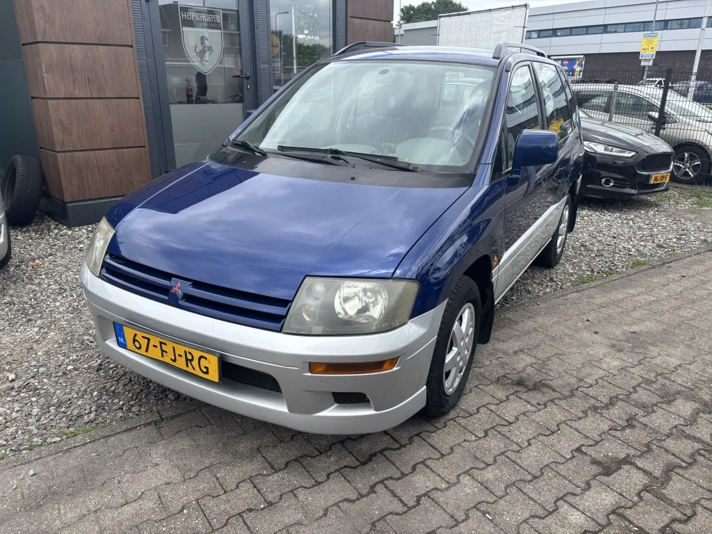 Mitsubishi Space Runner (2000) — foto 1