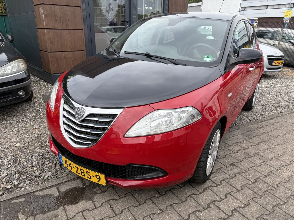 Lancia Ypsilon (2012) — foto 1