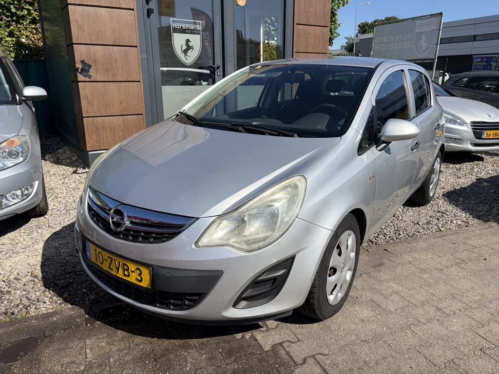 Opel Corsa (2011) — foto 1