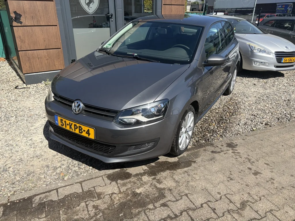 Volkswagen Polo (2010) — foto 1